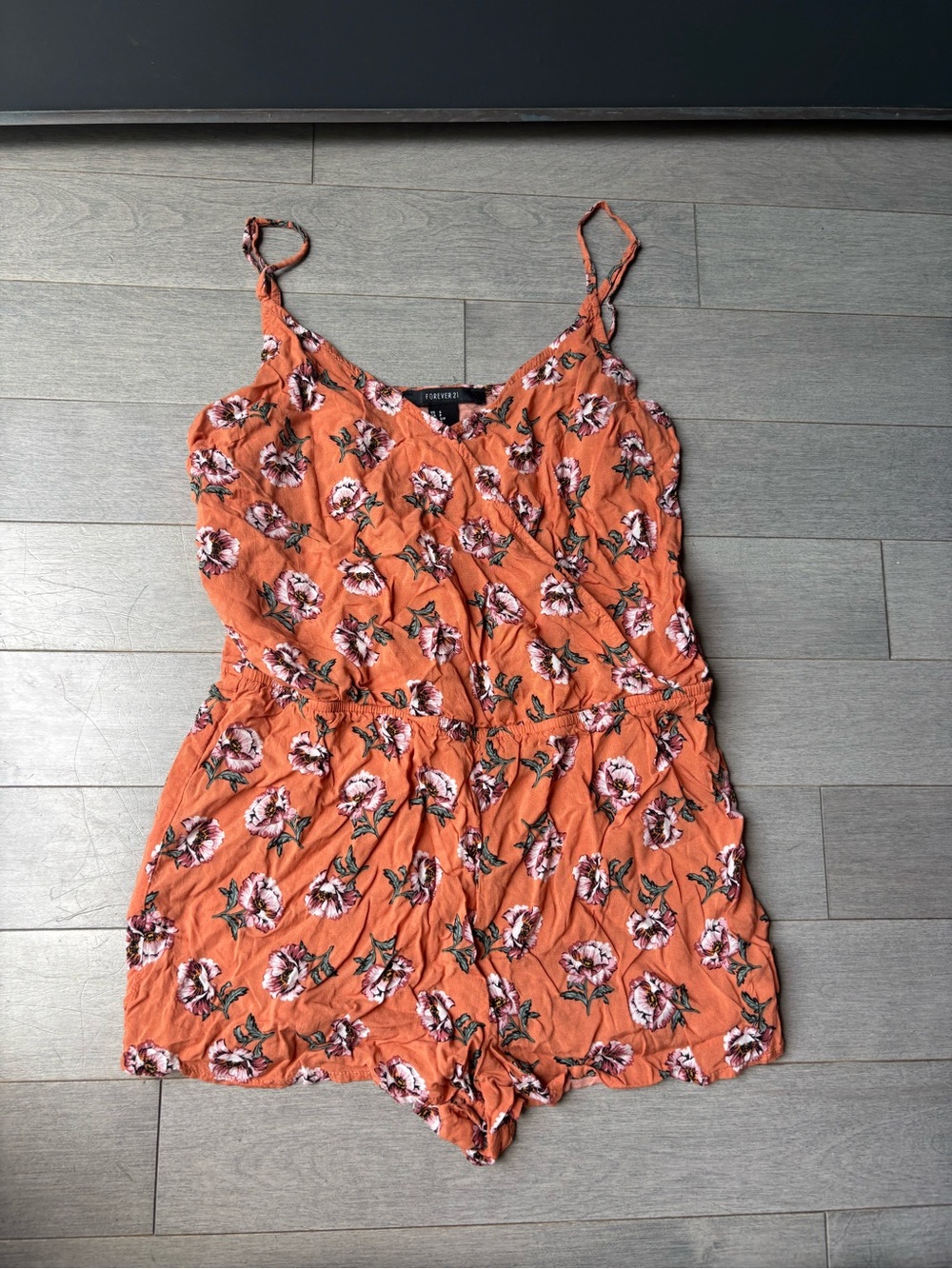 Women’s Forever 21 Orange Floral Romper Adjustable Spaghetti Straps Summer Small